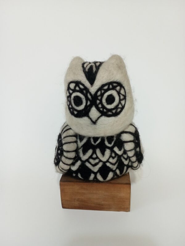 FIGURA DE FIELTRO BÚHO